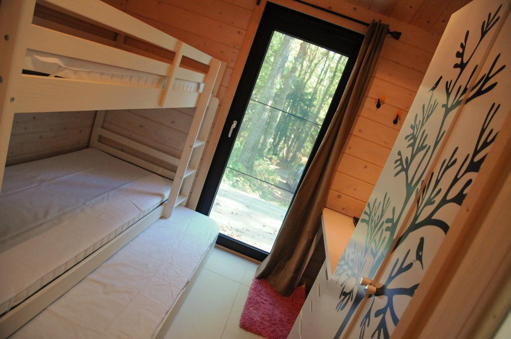 Droles D'Ecureuils Villa Les Nobertins ภายนอก รูปภาพ