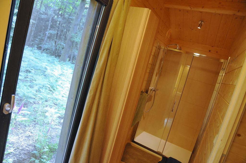 Droles D'Ecureuils Villa Les Nobertins ภายนอก รูปภาพ