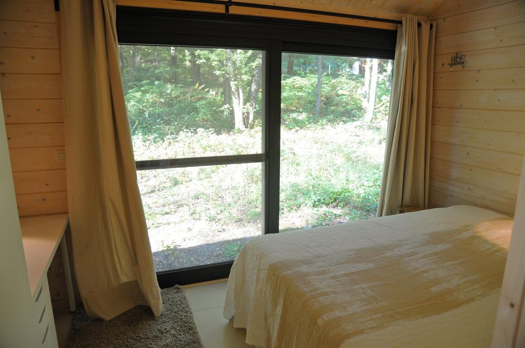 Droles D'Ecureuils Villa Les Nobertins ภายนอก รูปภาพ
